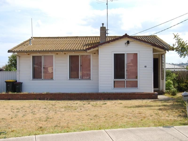 15 Warrawee Avenue, Norlane VIC 3214