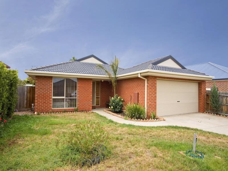 10 Redleaf Close, Lara VIC 3212