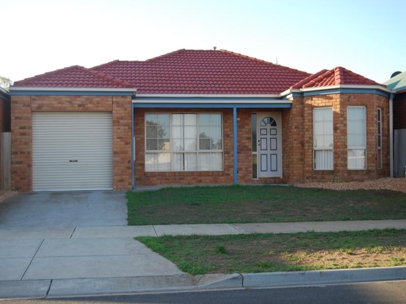 54 Blackbird Circuit, Lara VIC 3212