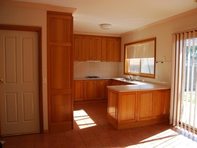 54 Blackbird Circuit, Lara VIC 3212