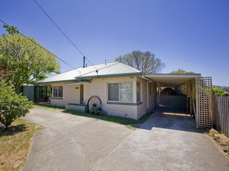 17 Station Lake Road, Lara VIC 3212