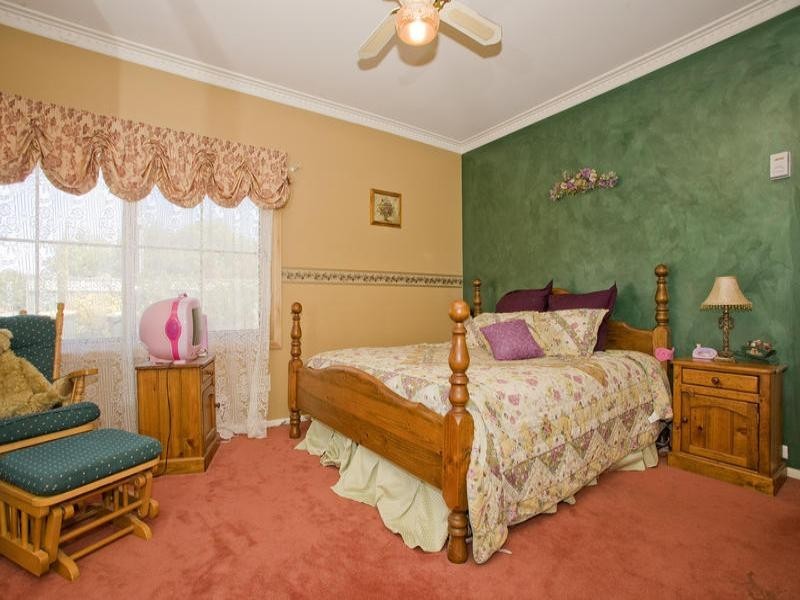 17 Station Lake Road, Lara VIC 3212