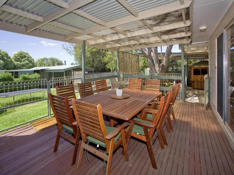 17 Station Lake Road, Lara VIC 3212