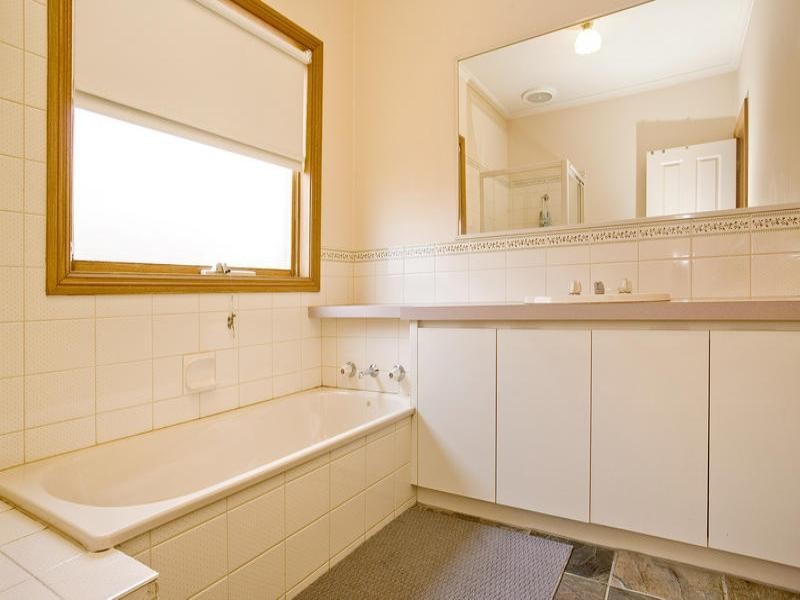 9 Conole Court, Lara VIC 3212