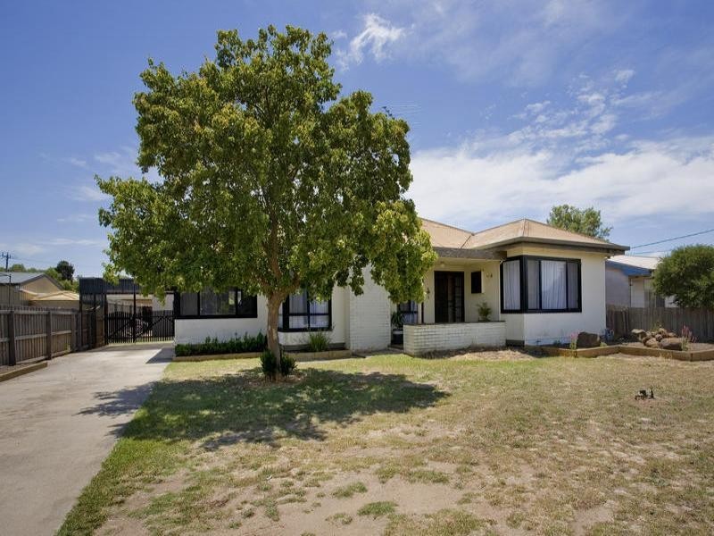 2 Looker Street, Lara VIC 3212