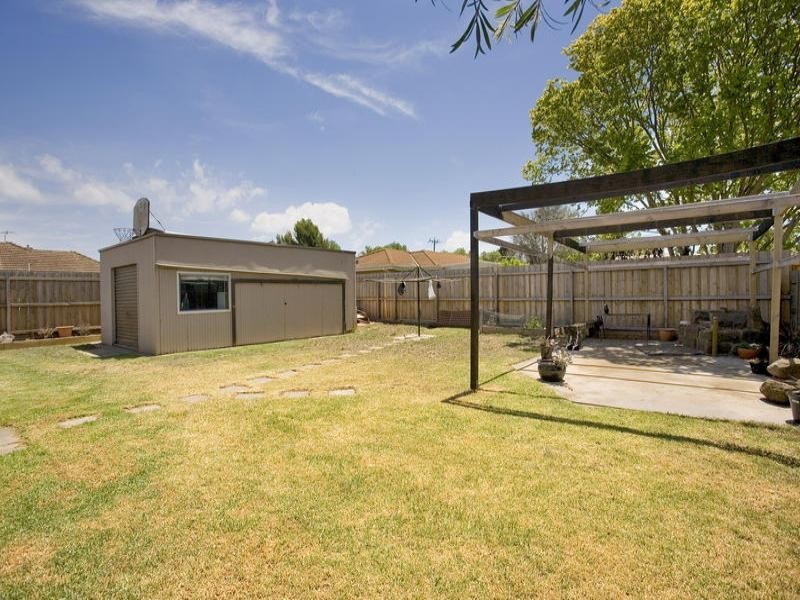 2 Looker Street, Lara VIC 3212