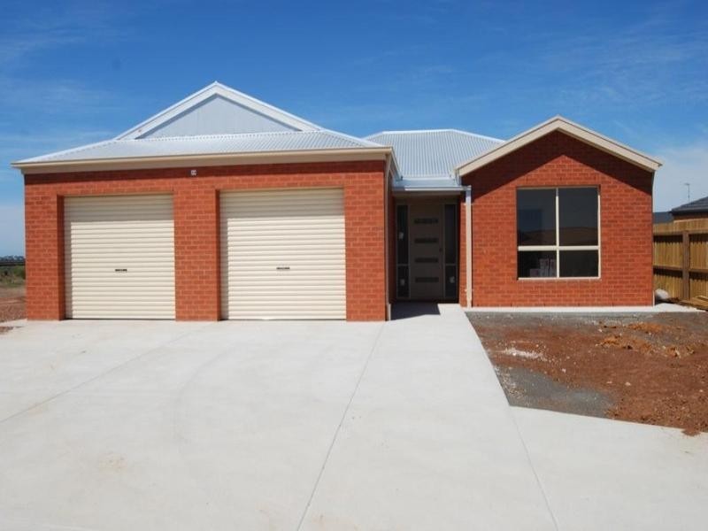 24 Citius Close, Lara VIC 3212