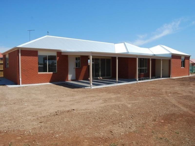 24 Citius Close, Lara VIC 3212