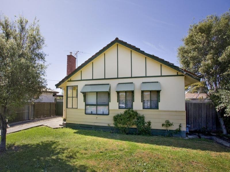 39 Swallow Crescent, Norlane VIC 3214