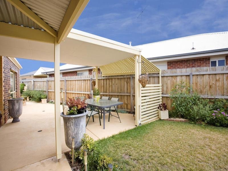 6 McSal Street, Lovely Banks VIC 3221