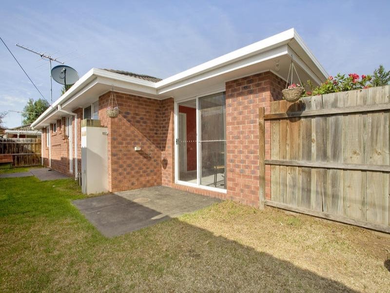 1/11 Conole Court, Lara VIC 3212