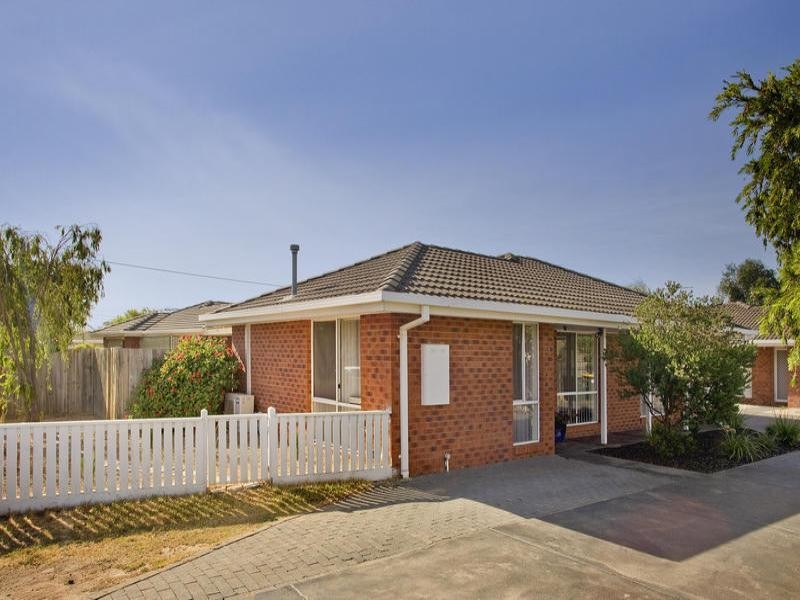 1/11 Conole Court, Lara VIC 3212