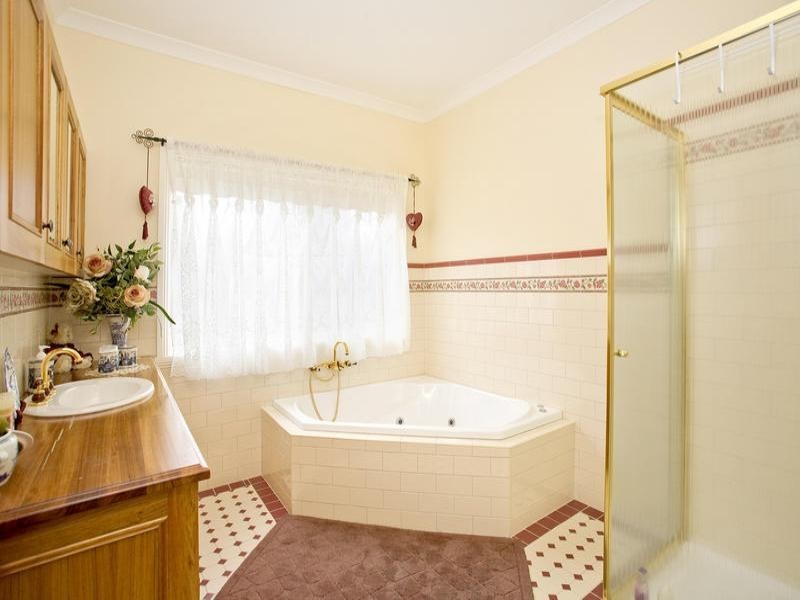 12 Balagundi Drive, Lara VIC 3212