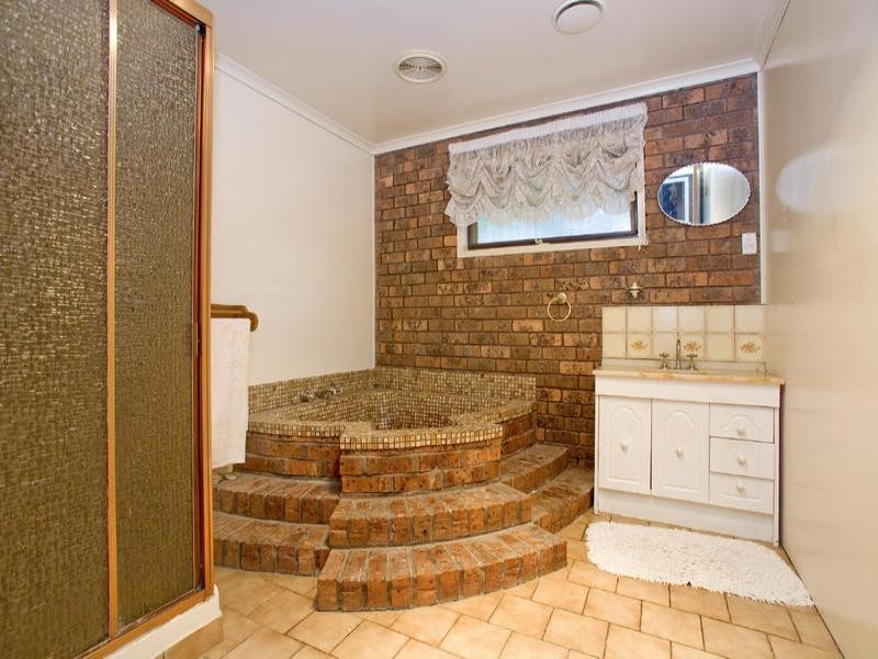 2 Lorikeet Lane, Lara VIC 3212