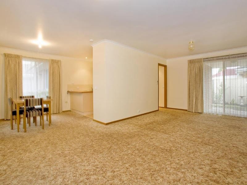 2/57 Forest Road, Lara VIC 3212