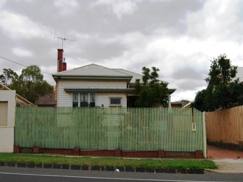 284 Autumn Street, Manifold Heights VIC 3218