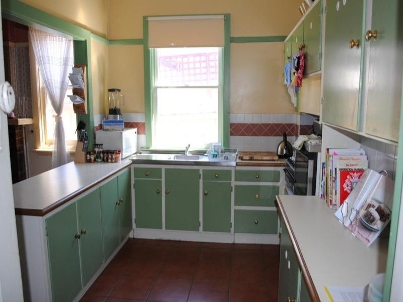 284 Autumn Street, Manifold Heights VIC 3218