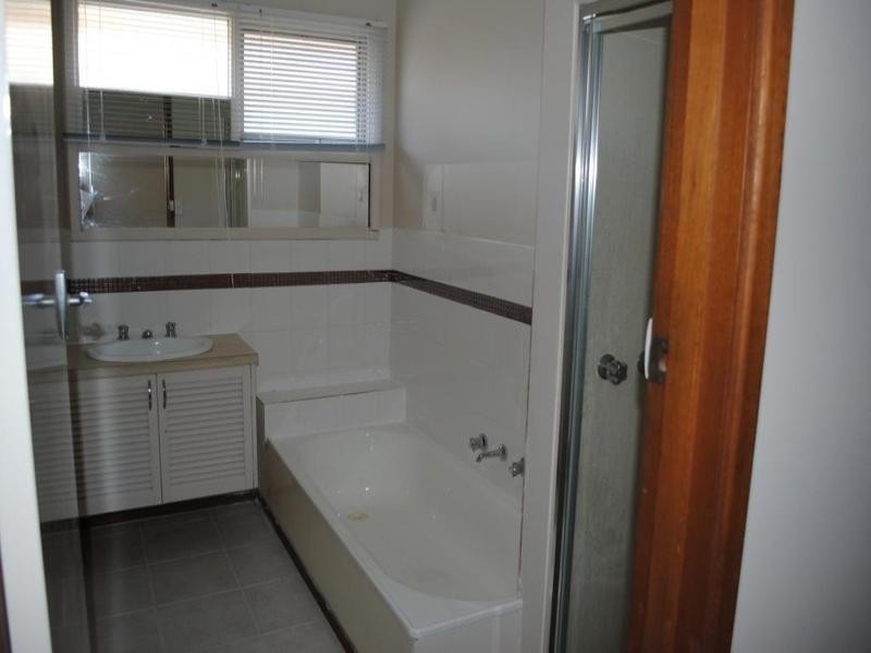 9 Atami Crescent, Corio VIC 3214