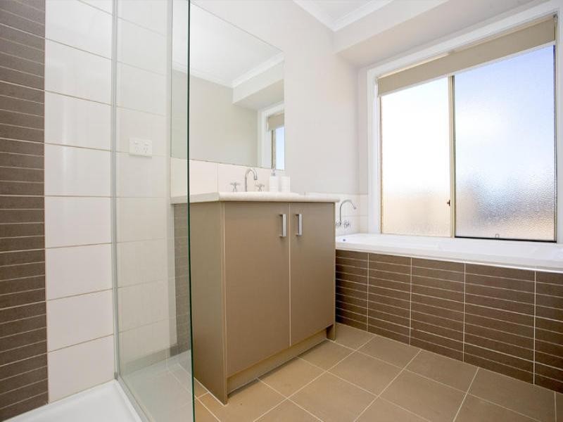 11 Wheat Court, Lara VIC 3212