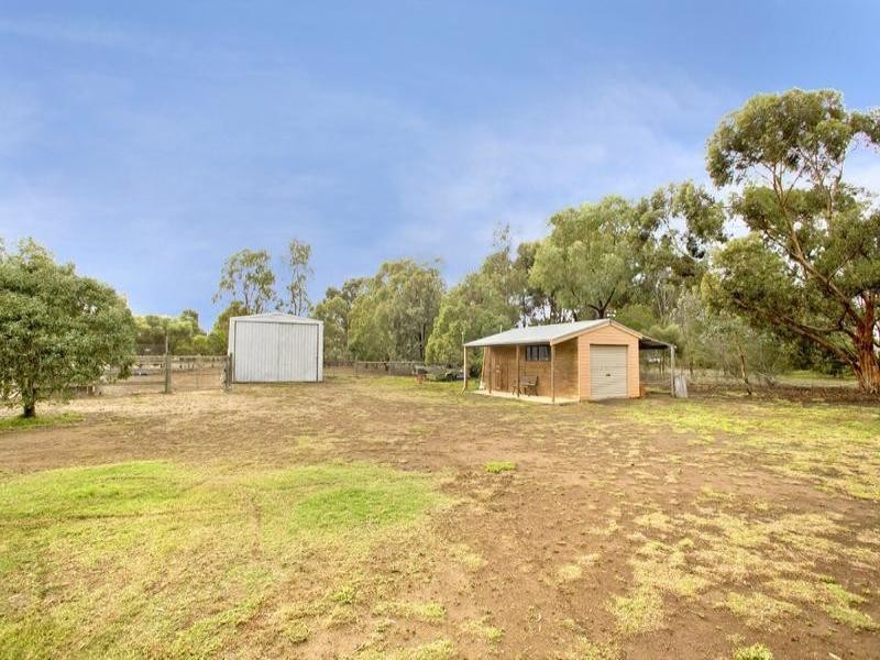 290 Flinders Avenue, Lara VIC 3212