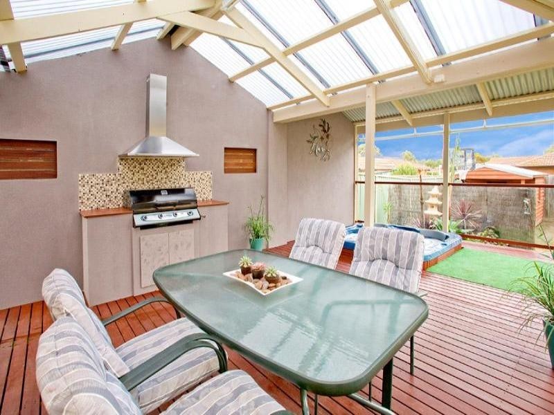 12 Sheeran Crescent, Lara VIC 3212