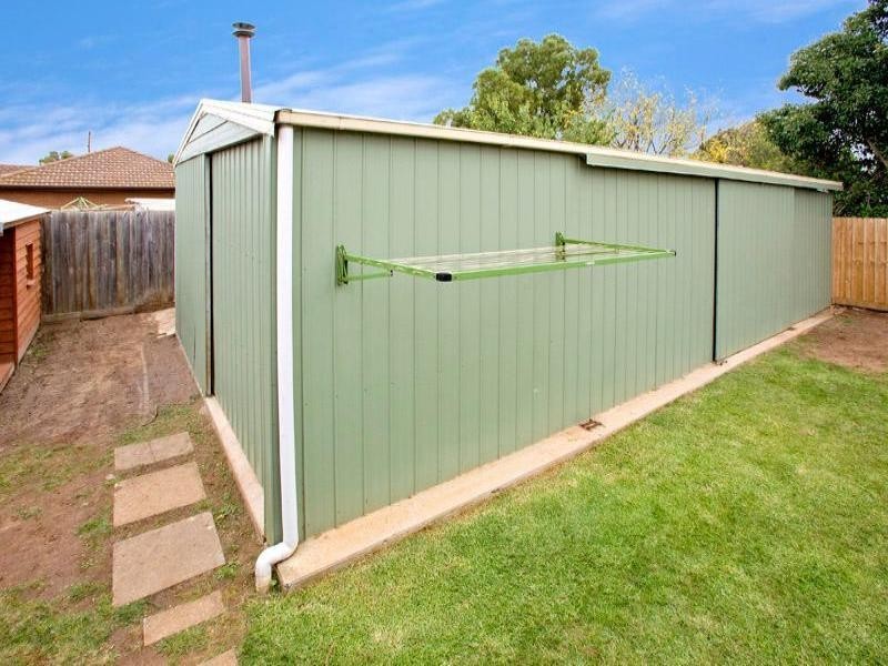 12 Sheeran Crescent, Lara VIC 3212