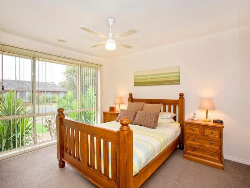 12 Sheeran Crescent, Lara VIC 3212