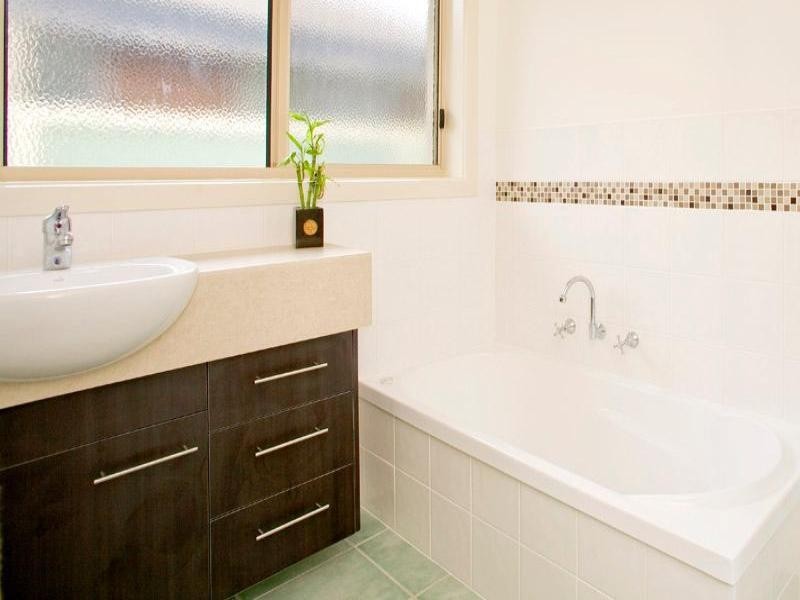 12 Sheeran Crescent, Lara VIC 3212