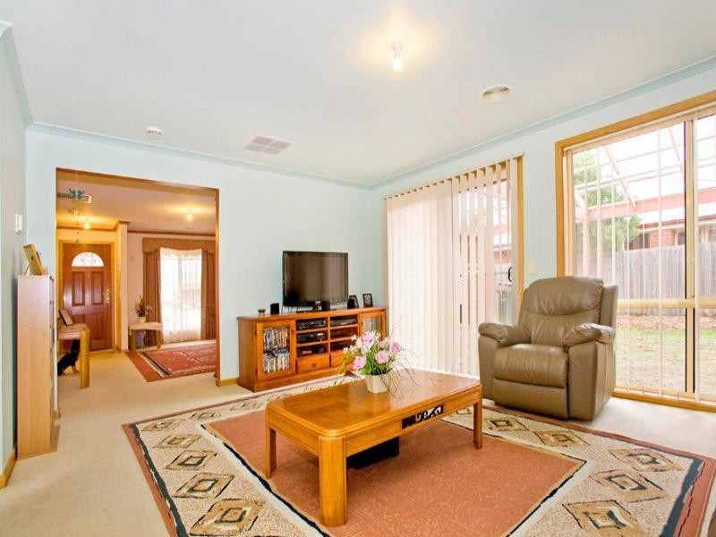 34 Lipson Drive, Lara VIC 3212