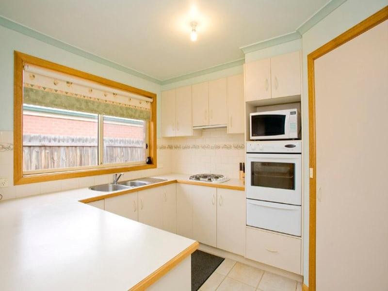 34 Lipson Drive, Lara VIC 3212