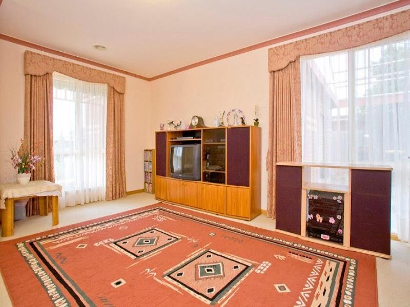 34 Lipson Drive, Lara VIC 3212