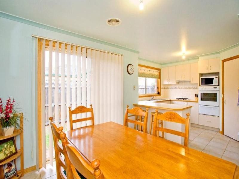 34 Lipson Drive, Lara VIC 3212