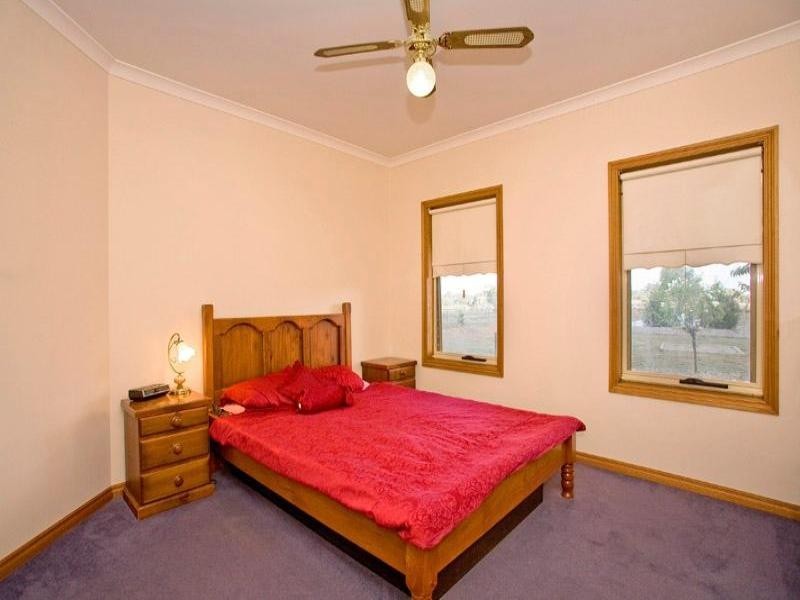 20 Osterlund Court, Lara VIC 3212