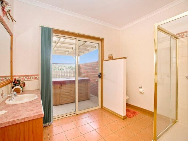 20 Osterlund Court, Lara VIC 3212