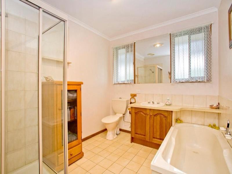 3 Newcomen Court, Lara VIC 3212