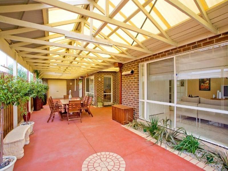 6 Nilaur Place, Lara VIC 3212