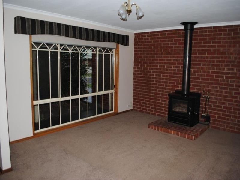 4 Bernard Court, Lara VIC 3212