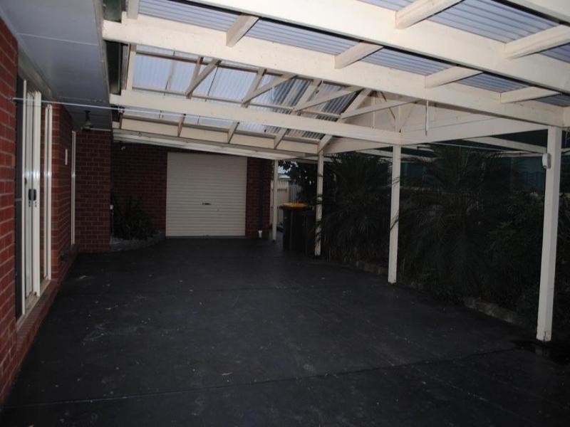 4 Bernard Court, Lara VIC 3212