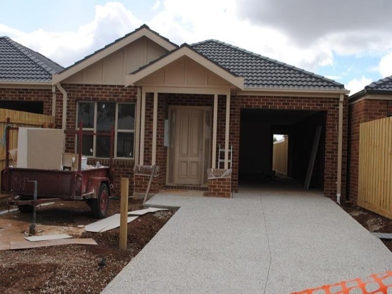 2/21 Kyema Drive, Lara VIC 3212