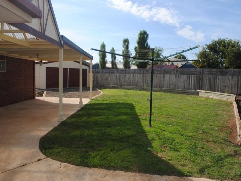 10 Ingrid Place, Lara VIC 3212