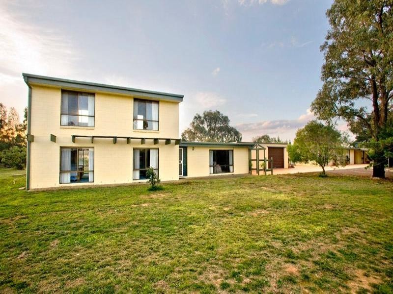 645 Old Melbourne Road, Little River VIC 3211