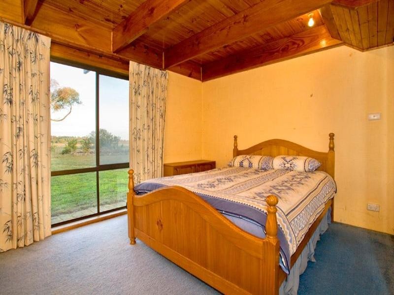 645 Old Melbourne Road, Little River VIC 3211