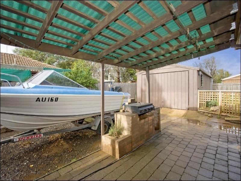 10 Cromwell Drive, Lara VIC 3212