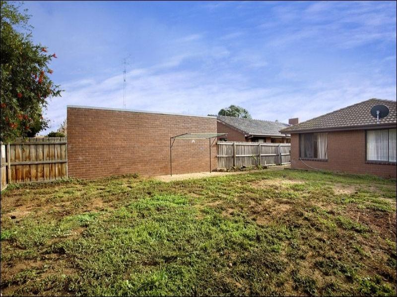 10 Cromwell Drive, Lara VIC 3212