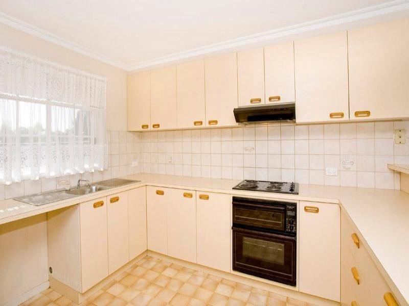 1/28 Cameron Crescent, Lara VIC 3212