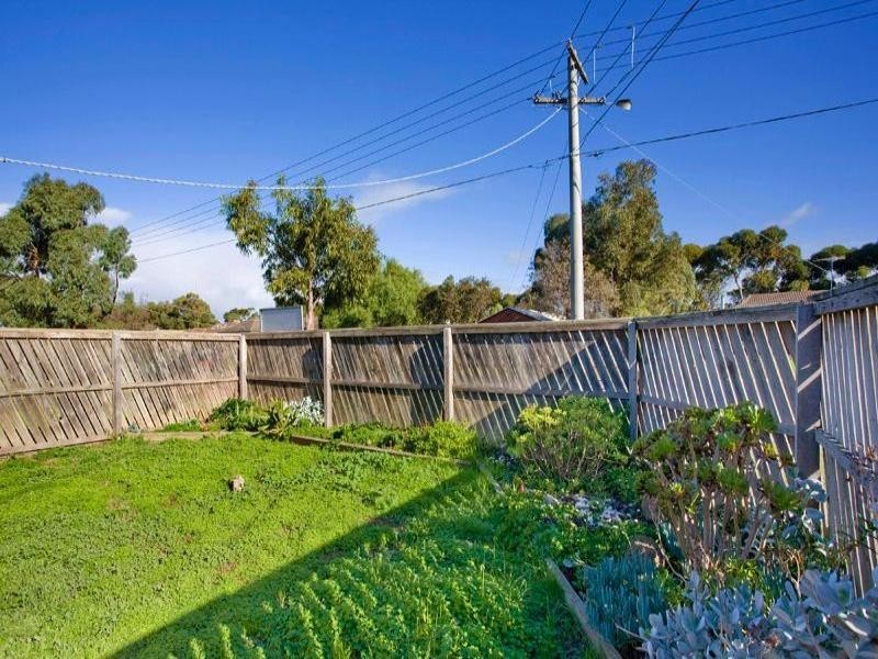 1/28 Cameron Crescent, Lara VIC 3212