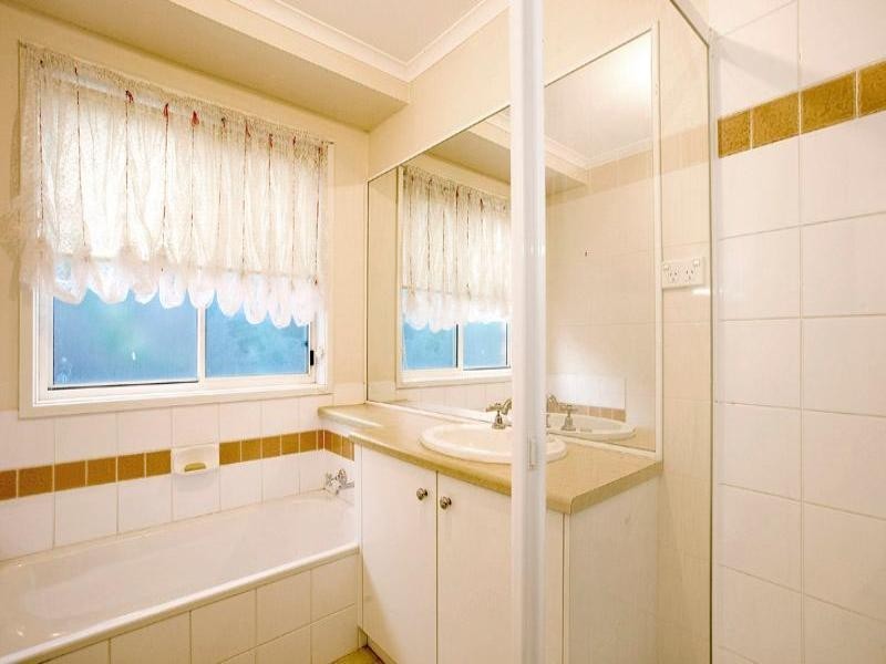 60-62 Country Gardens Drive, Lara VIC 3212