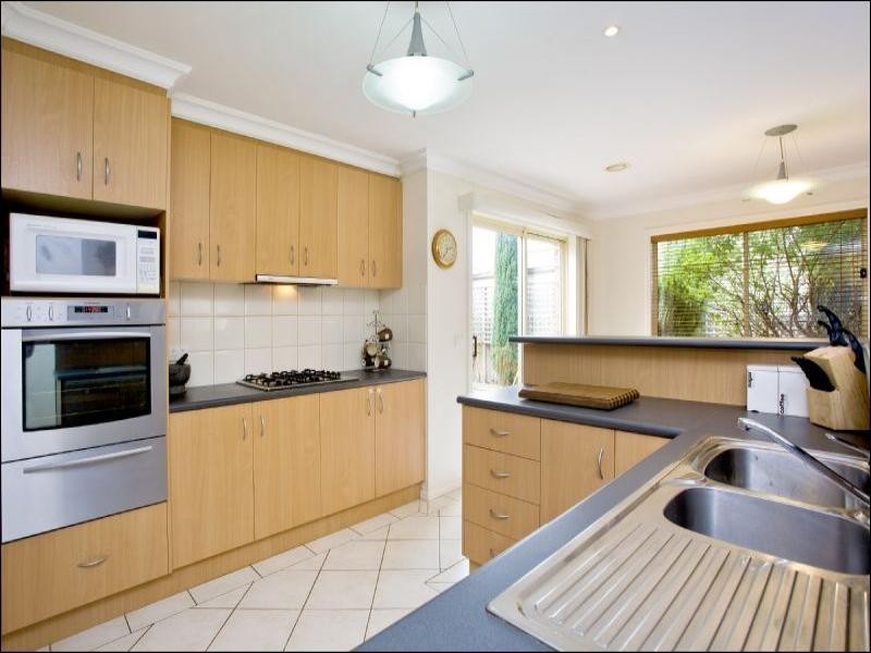 12 Ryan Place, Lara VIC 3212