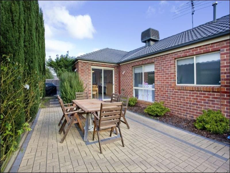 12 Ryan Place, Lara VIC 3212