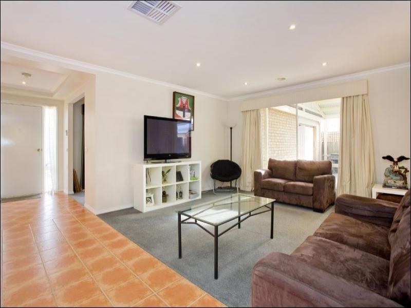 7 Greenleaf Drive, Lara VIC 3212